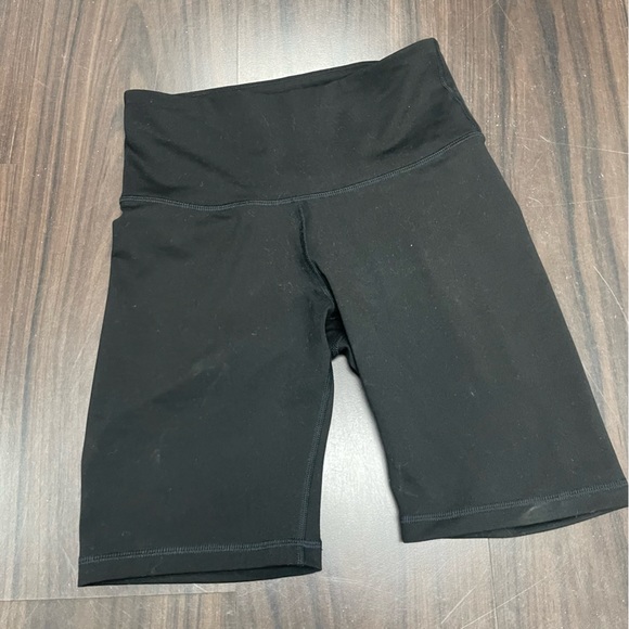 Old navy active biker shorts - Picture 5 of 7